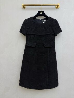 🚩steal CHANEL Black Bouclé Mini Shift Dress